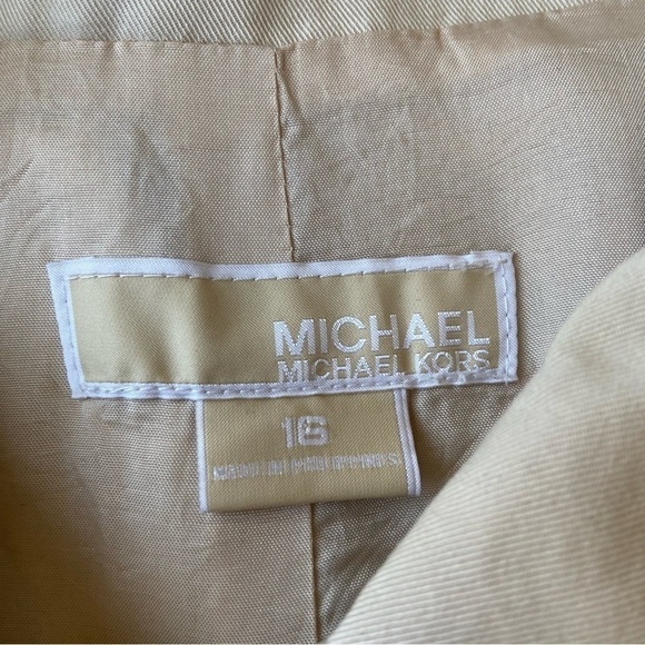 Michael Kors Beige  Short Swing Trench Coat - Picture 12 of 14
